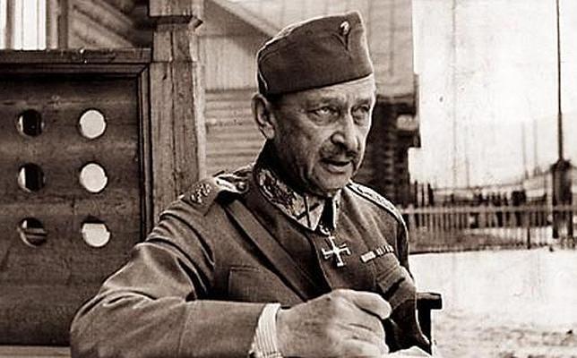 Mannerheim ordena a las tropas finlandesas pasar a la ofensiva