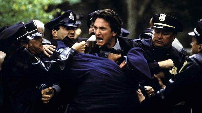 Fotograma de «Mystic River», de Clint Eastwood (2003), película basada en la novela de Dennis Lehane