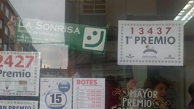 La administración de Lotería de La Coruña, donde se vendió parte del primer premio