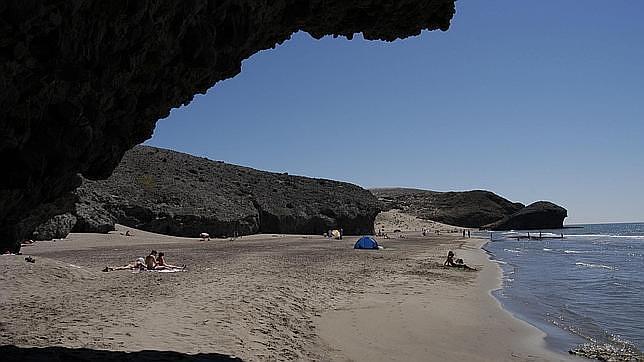 Playa de los Muertos de Almería