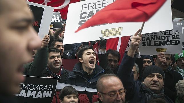 El adolescente turco detenido por insultar a Erdogan puede ser condenado a cuatro años