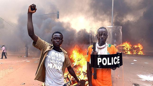 Protestas en Uagadugú en la crisis de Burkina Faso