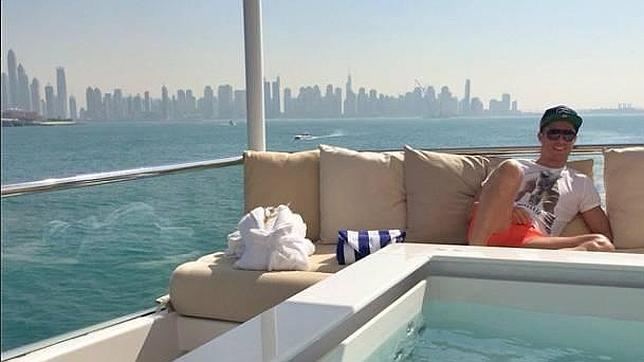 Cristiano Ronaldo se relaja en Dubai