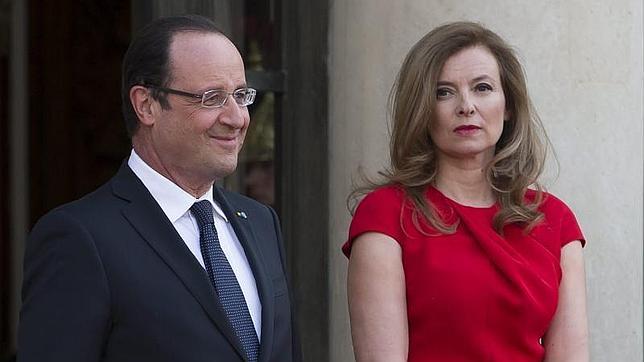 Hollande, Gayet y Trierweiler, la exclusiva más importante del año