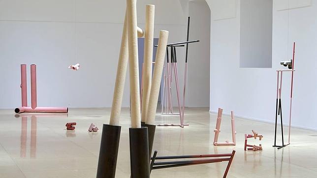 Una delas salas de «República», muestra de Moraza en el Museo Reina Sofía