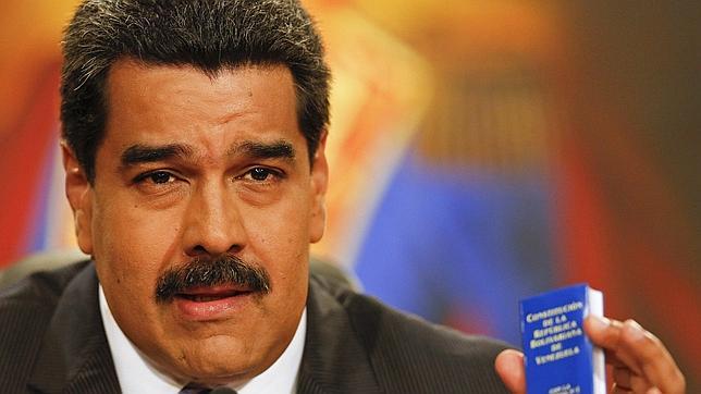 Maduro anuncia un plan de recuperación tras reconocer que Venezuela está en recesión