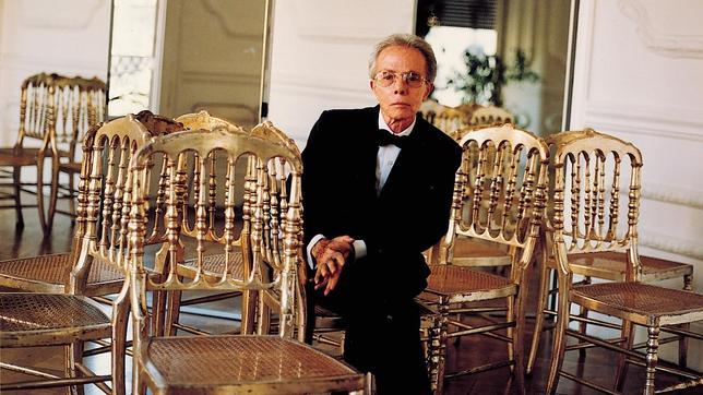 El diseñador de alta costura Manuel Pertegaz