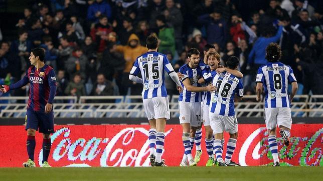 El Barça alarga su infierno en Anoeta