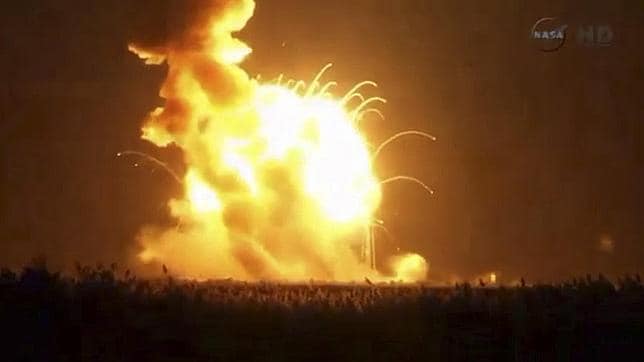 Explosión del cohete Antares el 29 de octubre