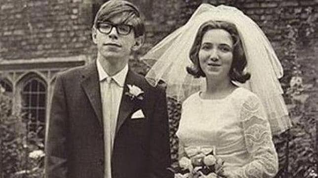 Hawking el día de su boda con su primera mujer