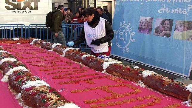 Roscón de Reyes gigante y chocolate por los niños sin familia