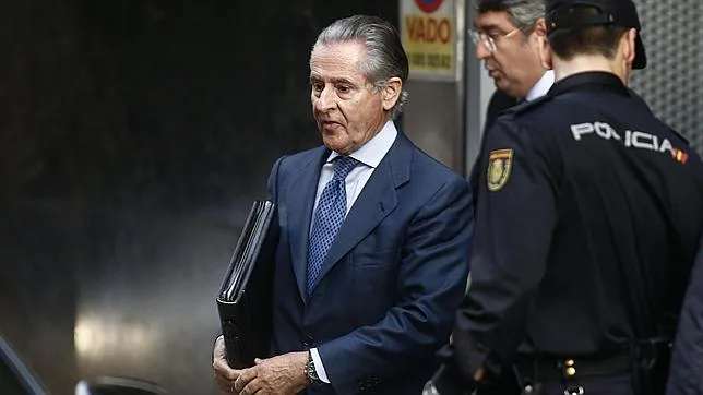 El expresidente de Caja Madrid, Miguel Blesa, a la salida de Audiencia Nacional