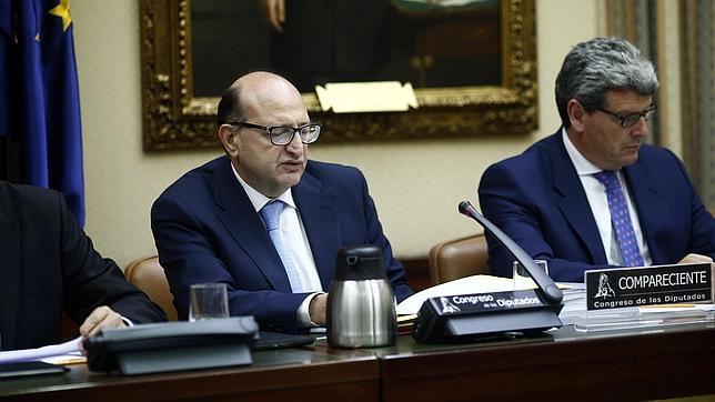 El Tribunal de Cuentas ve un exceso de contratos pactados entre Administración y empresas