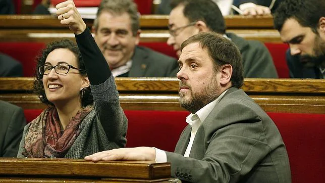 Marta Rovira y Oriol Junqueras, en el Parlament