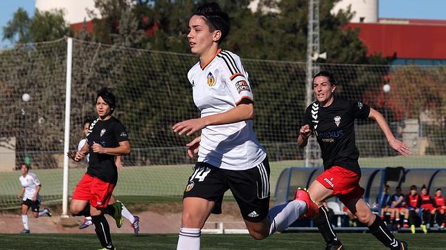 Convocadas por la Selección Absoluta las jugadoras del VCF femenino Ivana, Carol y Paula