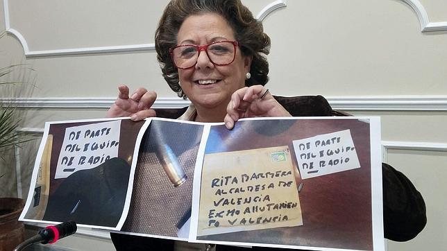 Rita Barberá recibe una bala en una carta a su nombre