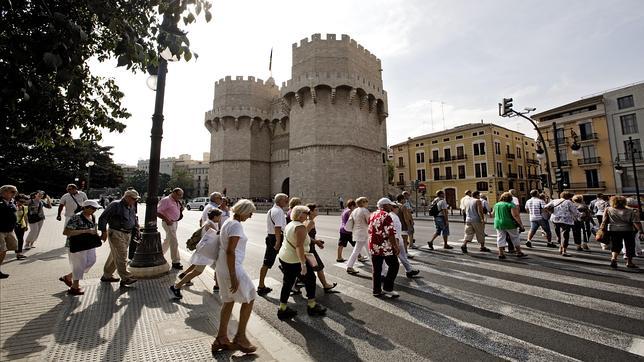 El Gobierno eleva a 190.000 las plazas de viajes del Imserso en la Comunidad Valenciana