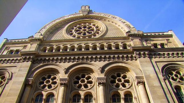 La Gran Sinagoga de París, cerrada el sabbat por primera vez desde la Segunda Guerra Mundial