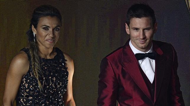 Los trajes de Messi en la gala del Balón de Oro