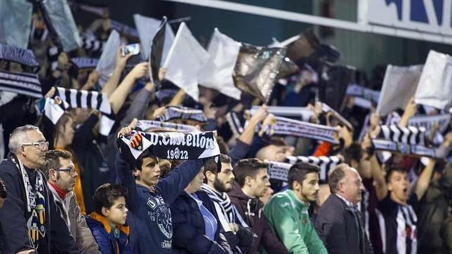 El «milagro» de Castalia: más 8.000 personas en un partido de Tercera División