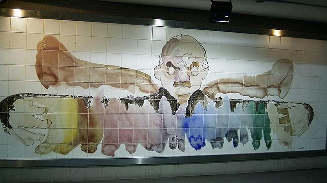 Mural de Ástor Piazzolla, por Hermenegildo Sábat, en el metro de Buenos Aires