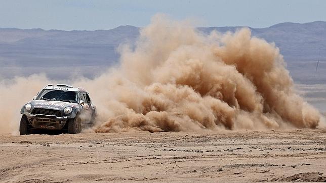 Al Attiyah amplía su ventaja