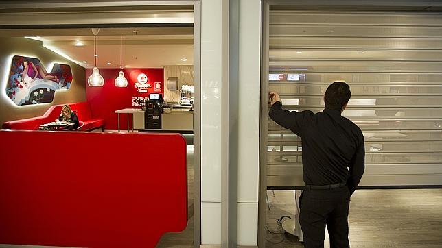 Huelga indefinida en las cafeterías del aeropuerto de Barajas