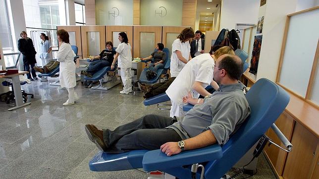 El Centro de Hemoterapia y Hemodonación hace un «llamamiento urgente» a donar sangre