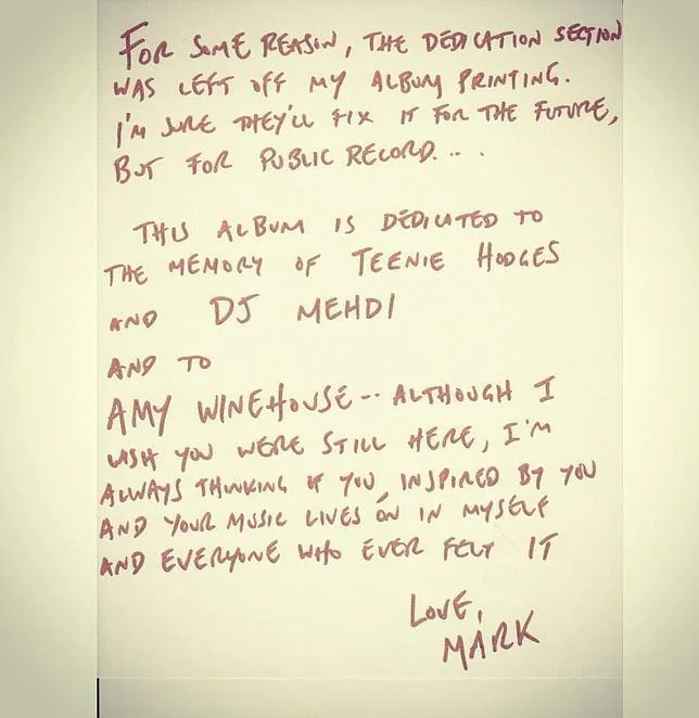 Imagen de la nota en la que Mark Ronson dedica su nuevo disco a Amy Winehouse