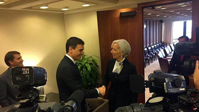 El secretario general del PSOE fue recibido este jueves por Chistine Lagarde