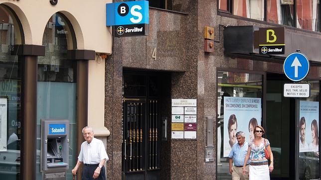 La morosidad de la banca vuelve a caer en noviembre hasta el 12,7%