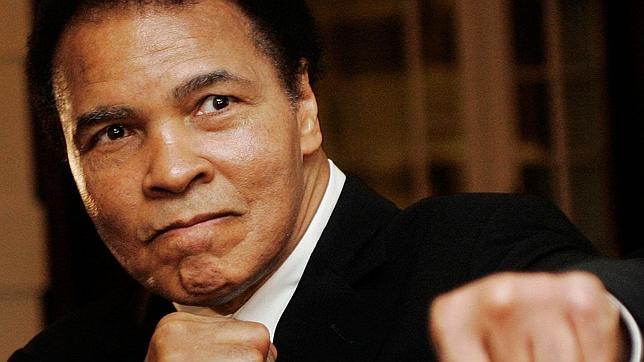 Mohamed Ali vuelve a pasar por el hospital