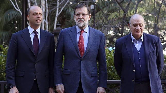 Rajoy: «A los terroristas les decimos sin temor que hemos decidido vivir sin miedo»