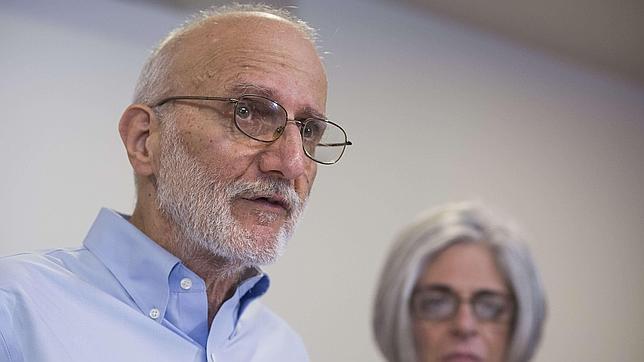 Así conoció Alan Gross su liberación: temblando, entre lágrimas y sobrevolando EE.UU.