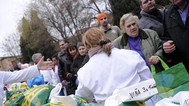 «El amigo de los pobres» reparte el 22 de enero 4.000 bolsas de alimentos