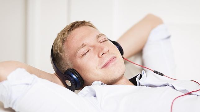 Sonidos sincornizados escuchados durante el sueño aumentan la memoria