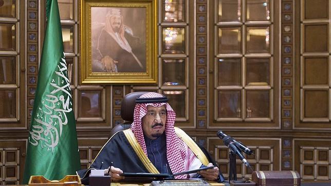 El nuevo Rey de Arabia Saudí promete mantener «la senda recta» del país