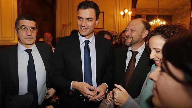 Pedro Sánchez en el Foro ABC-Deloitte: Su gente de Ferraz como única escolta