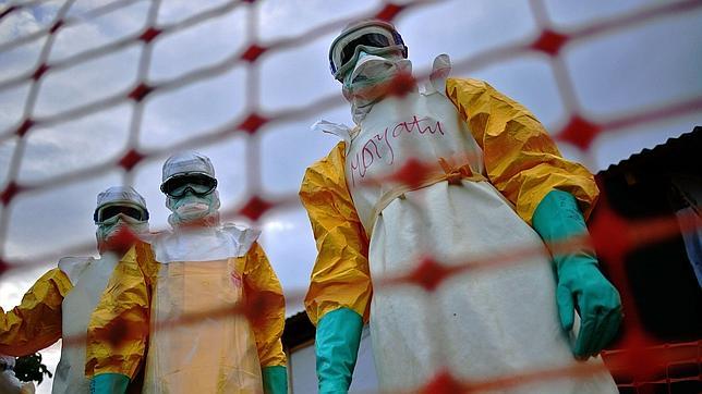Cataluña recluta a médicos para tratar el ébola en África