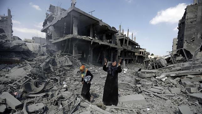 Dos mujeres palestinas, en medio de la catástrofe fruto de los bombardeos
