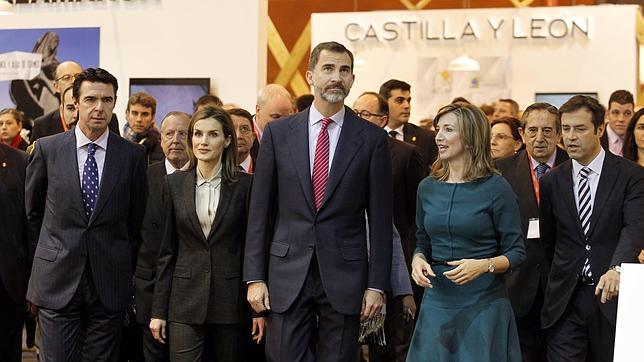 Los Reyes se interesan por Las Edades del Hombre teresianas