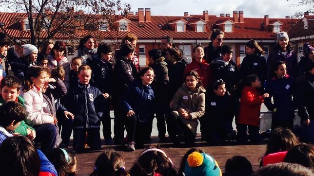 Los pequeños de Arroyo celebran el Día Escolar de la Paz