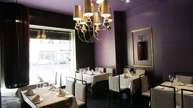 El interior del salón de La Penela, en la calle Infanta Mercedes