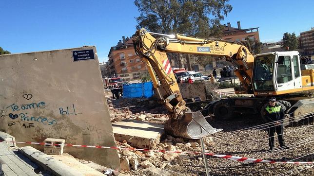 Un muro de cuatro metros ha sepultado al hombre muerto en Valencia