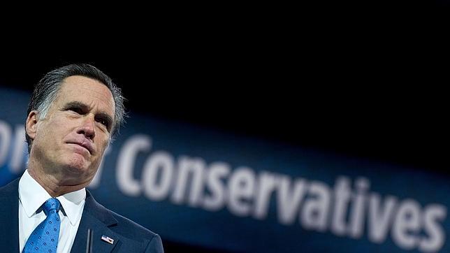 El republicano Romney tira la toalla como candidato ante el avance de Jeb Bush