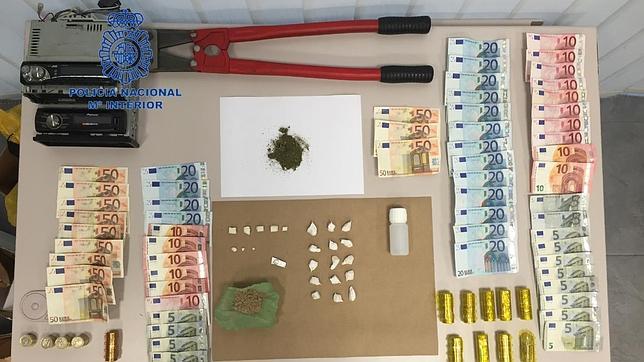 La Policía desmantela un «punto negro» de venta de droga en Valencia