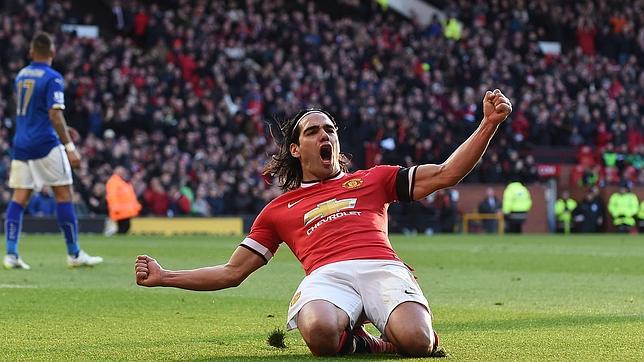 Falcao se reconcilia con Van Gaal