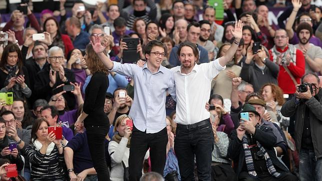 Un máster presenta a Iglesias y Errejón como profesores titulares pese a que no lo son