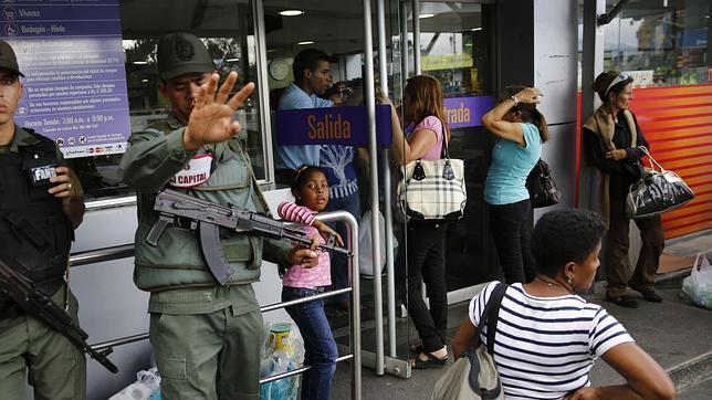 En Venezuela solo quedan productos básicos para cuarenta días