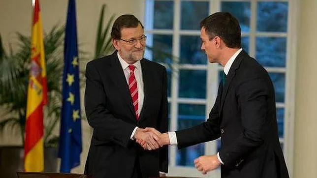 Rajoy y Sánchez sellan el pacto en el Palacio de la Moncloa